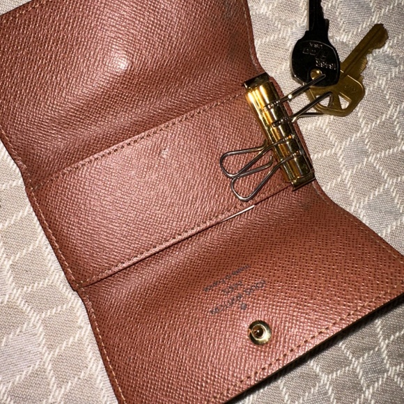 100% Authentic Louis Vuitton Accessories - Picture 3 of 16